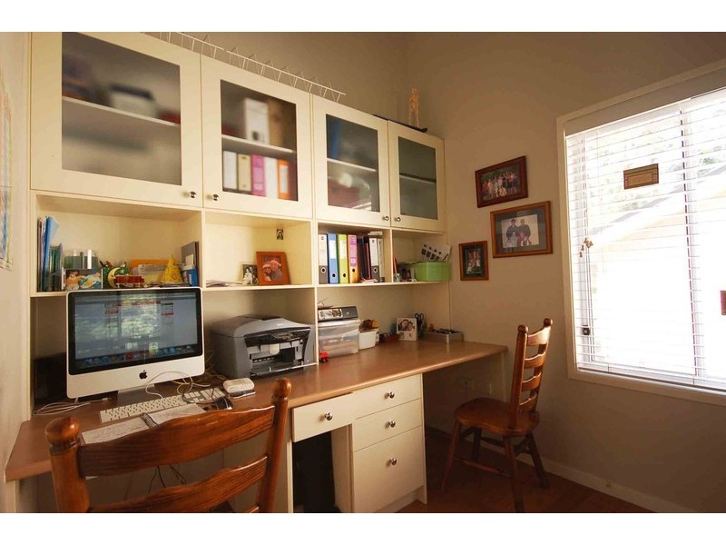 102 Chamberlain Road, Wyoming NSW 2250