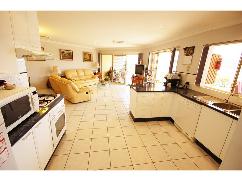 12/2-4 Mulkarra Avenue, Gosford NSW 2250