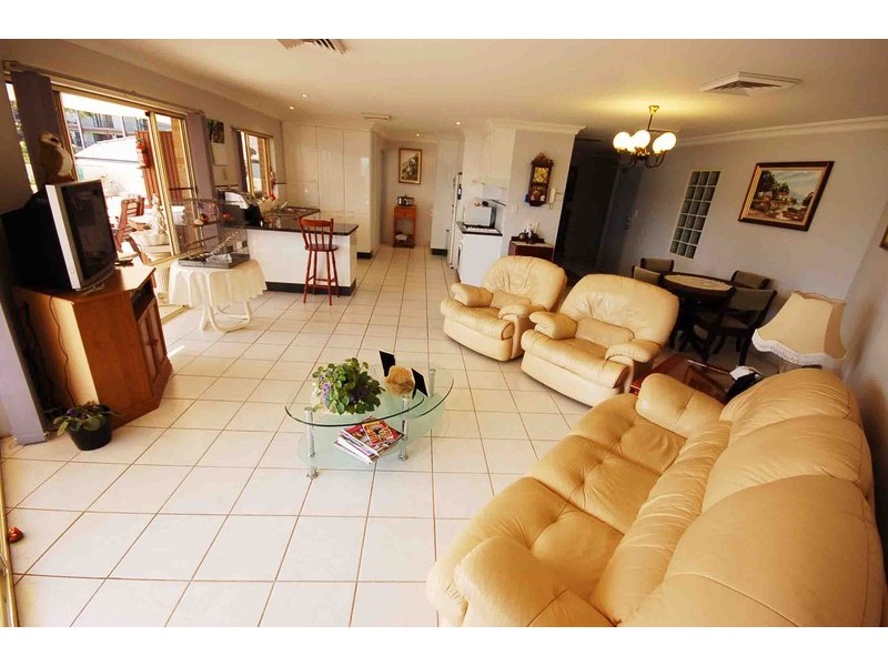 12/2-4 Mulkarra Avenue, Gosford NSW 2250