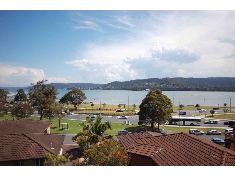 12/2-4 Mulkarra Avenue, Gosford NSW 2250