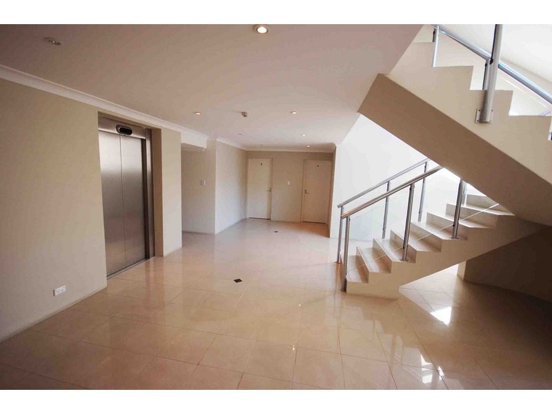 3/1 Creighton Lane, Point Frederick NSW 2250