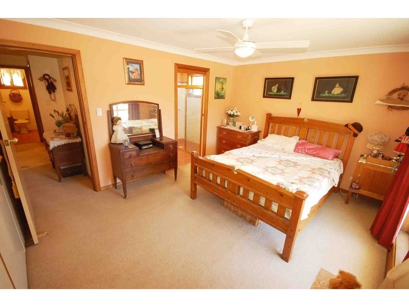 4 Glenrose Close, Lisarow NSW 2250