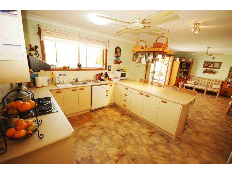 4 Glenrose Close, Lisarow NSW 2250