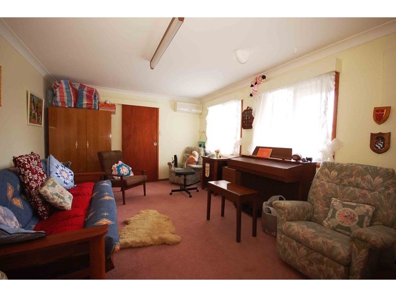 7 Mindaree Avenue, Wyoming NSW 2250