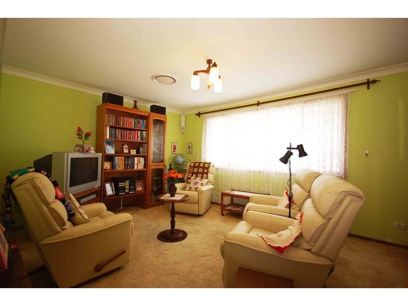 7 Mindaree Avenue, Wyoming NSW 2250