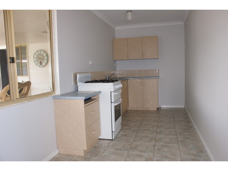 17 Delmage Street, Dongara WA 6525