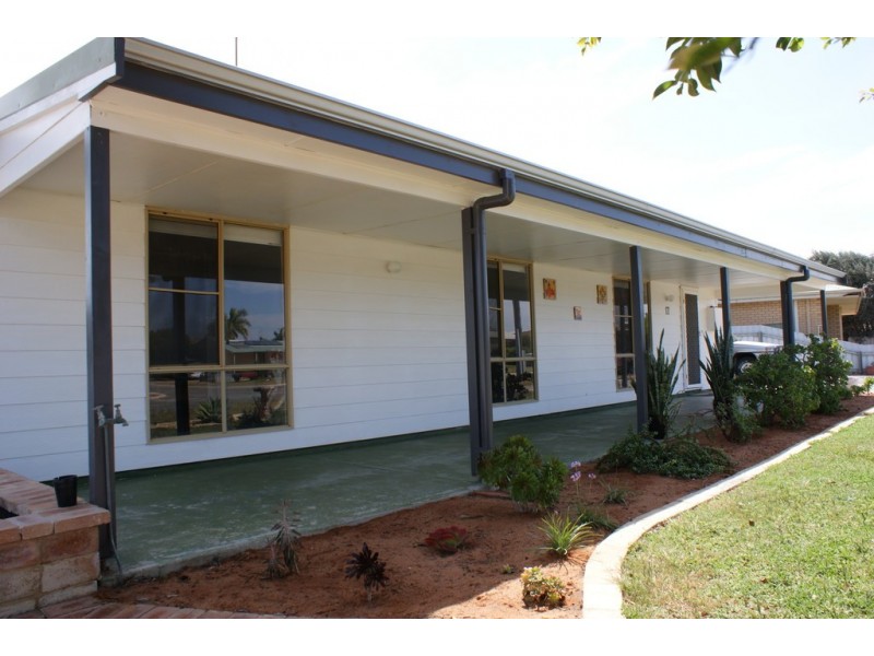 17 Delmage Street, Dongara WA 6525