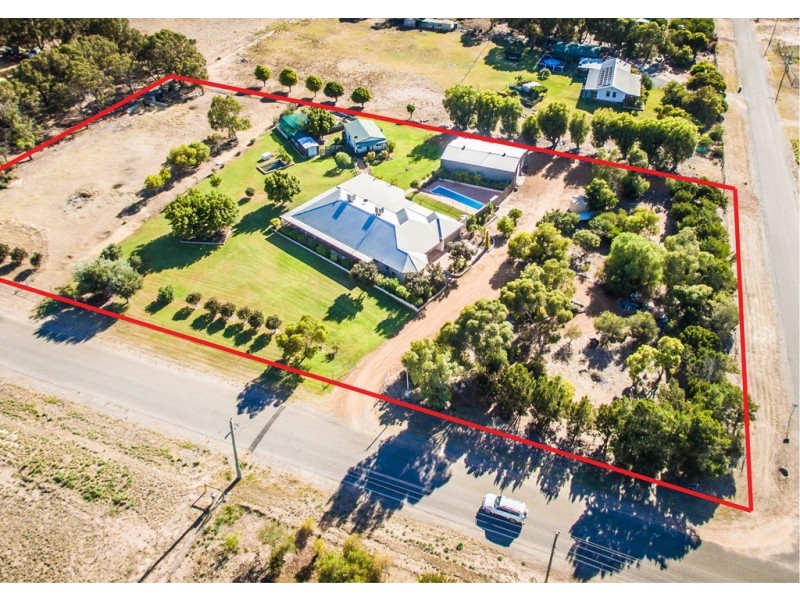 92 Brennand Road, Dongara WA 6525