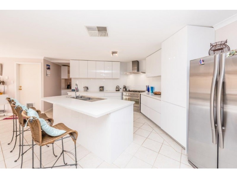 92 Brennand Road, Dongara WA 6525