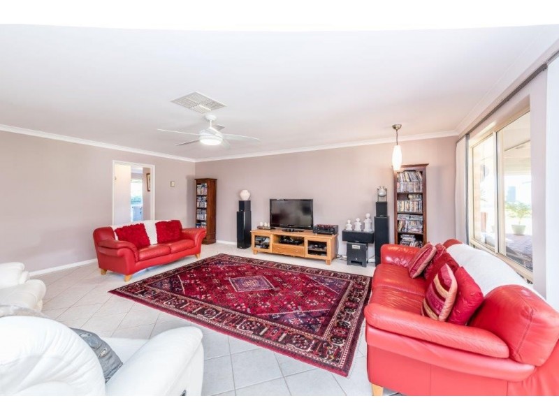 92 Brennand Road, Dongara WA 6525