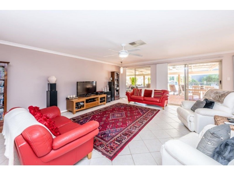 92 Brennand Road, Dongara WA 6525