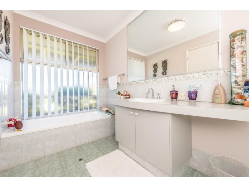 92 Brennand Road, Dongara WA 6525