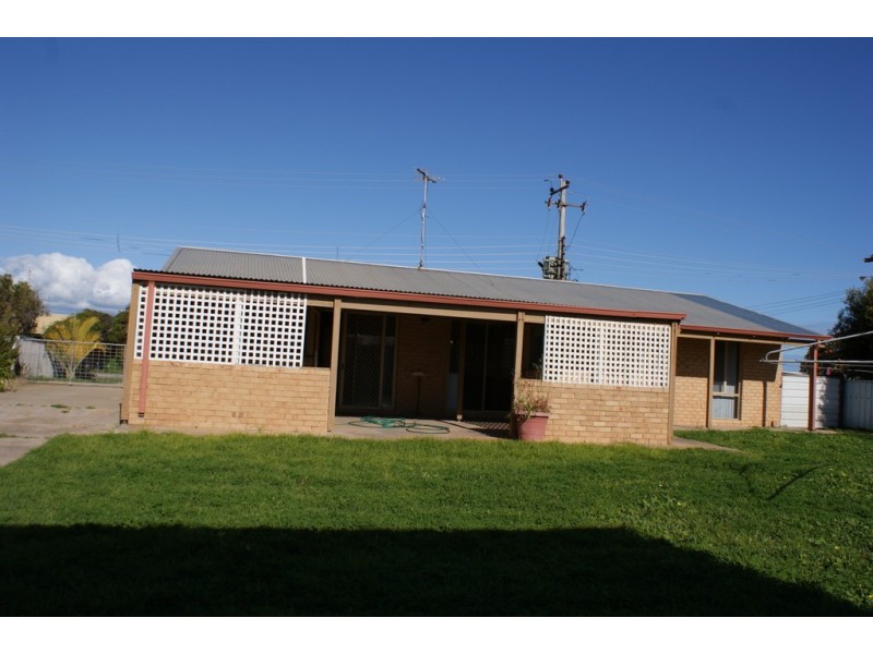 9 Delmage Street, Dongara WA 6525