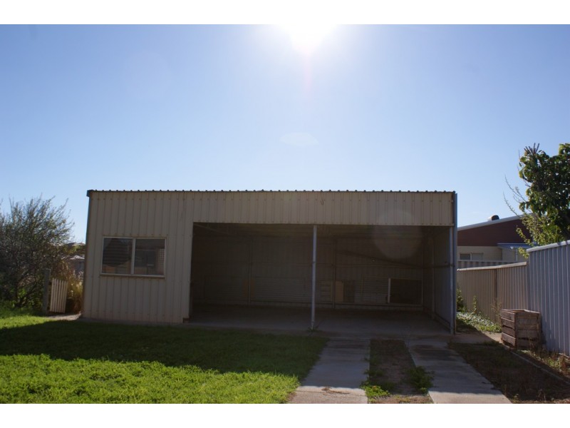 9 Delmage Street, Dongara WA 6525