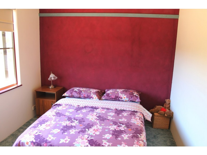 4 McCarley Walk, Port Denison WA 6525