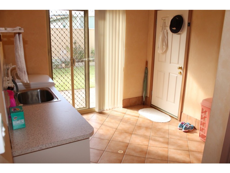 4 McCarley Walk, Port Denison WA 6525