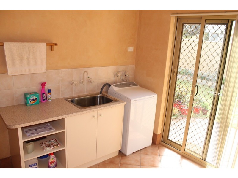 4 McCarley Walk, Port Denison WA 6525