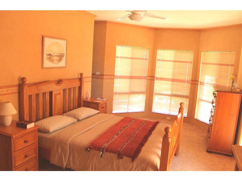 4 McCarley Walk, Port Denison WA 6525