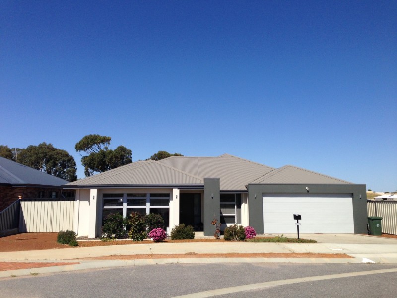 19 Mason Cres, Port Denison WA 6525