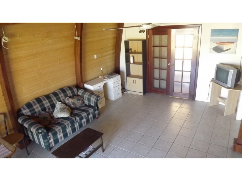 16 Downes Way, Port Denison WA 6525