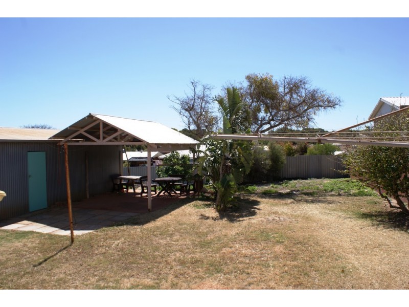 16 Downes Way, Port Denison WA 6525