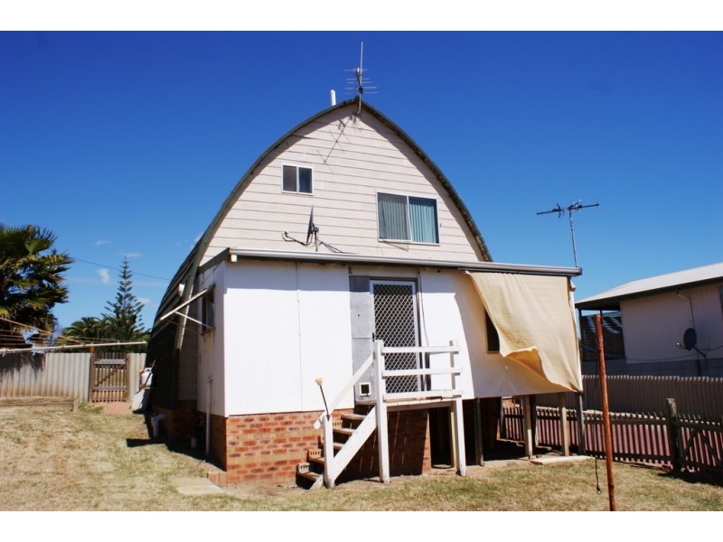 16 Downes Way, Port Denison WA 6525