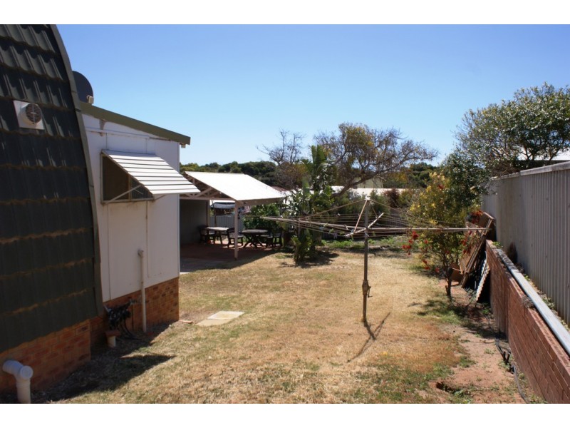 16 Downes Way, Port Denison WA 6525