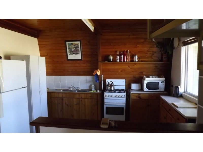 16 Downes Way, Port Denison WA 6525