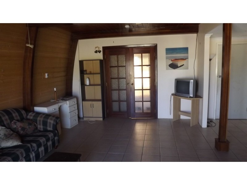 16 Downes Way, Port Denison WA 6525