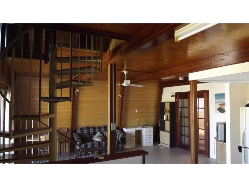 16 Downes Way, Port Denison WA 6525