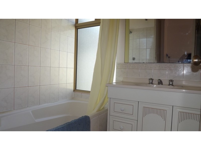 18 Bartlett Place, Port Denison WA 6525