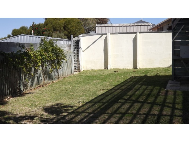 18 Bartlett Place, Port Denison WA 6525