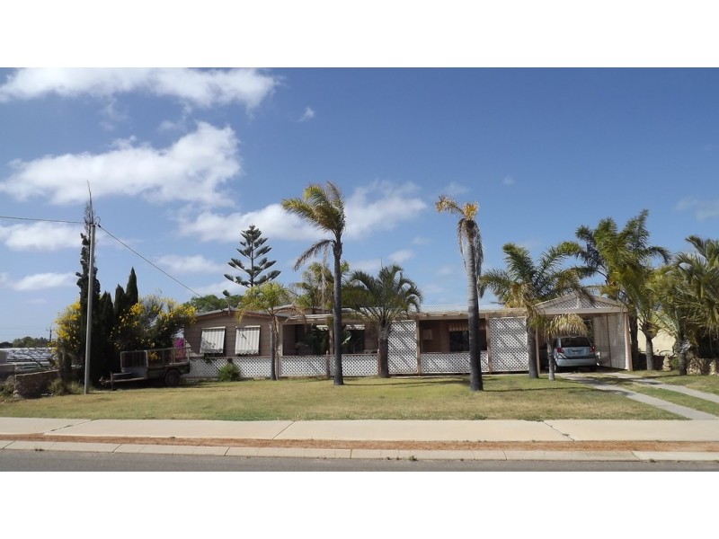 5 Pickering Drive, Dongara WA 6525