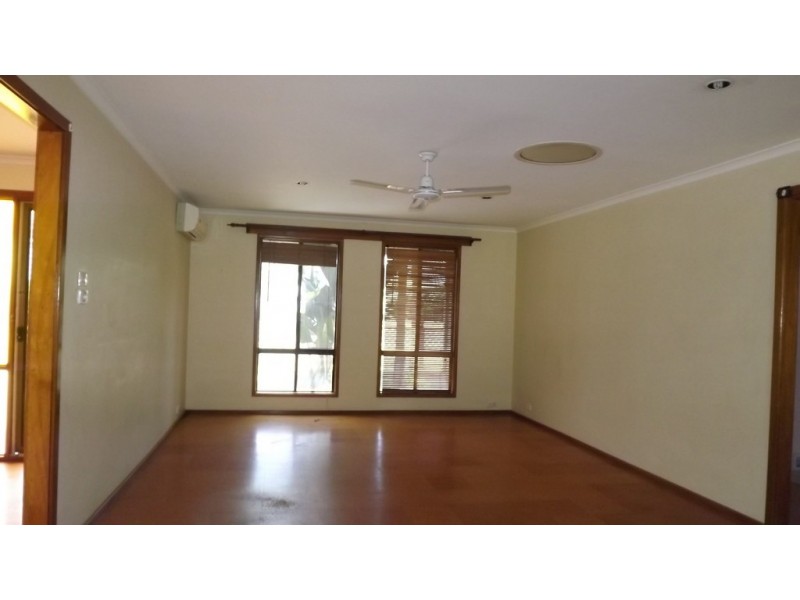 5 Pickering Drive, Dongara WA 6525