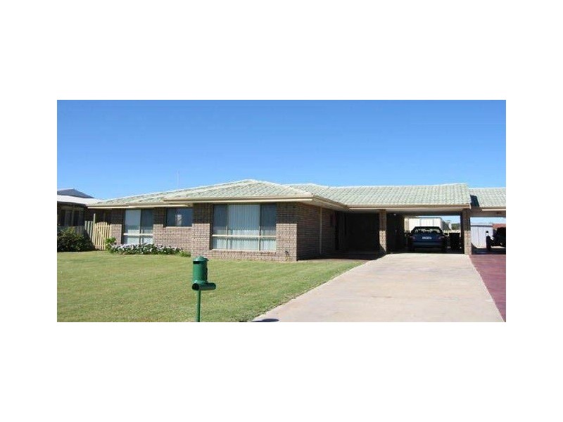 11 Seaview Court, Port Denison WA 6525