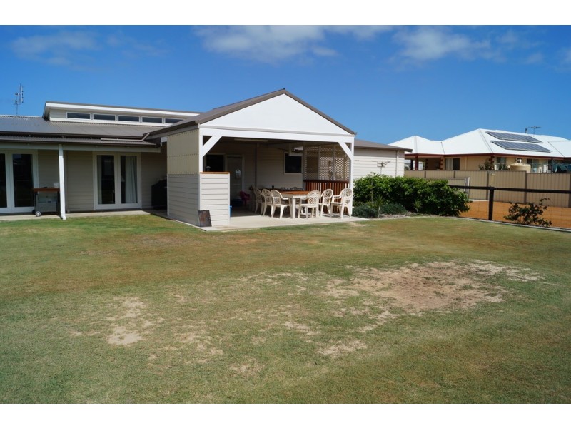 7 Cardwell Gardens, Dongara WA 6525