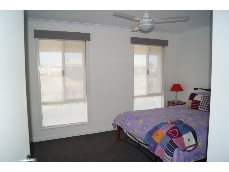 7 Cardwell Gardens, Dongara WA 6525