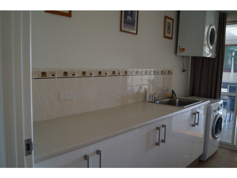 7 Cardwell Gardens, Dongara WA 6525