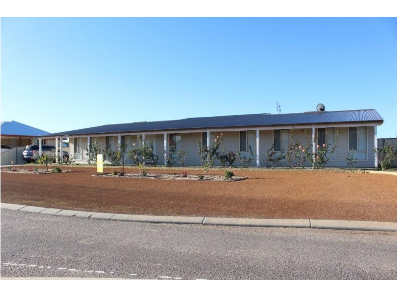 7 Cardwell Gardens, Dongara WA 6525