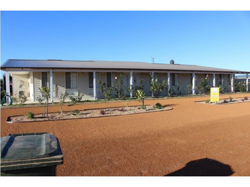 7 Cardwell Gardens, Dongara WA 6525