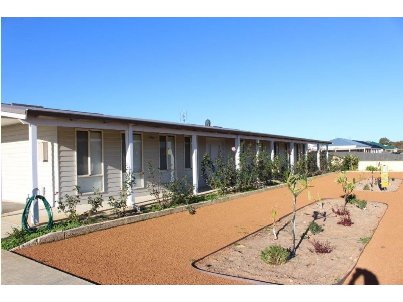 7 Cardwell Gardens, Dongara WA 6525