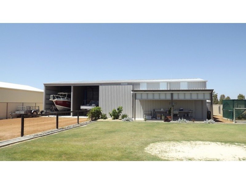 7 Cardwell Gardens, Dongara WA 6525