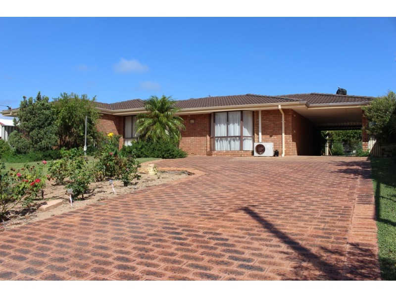 7 Bartlett Place, Port Denison WA 6525