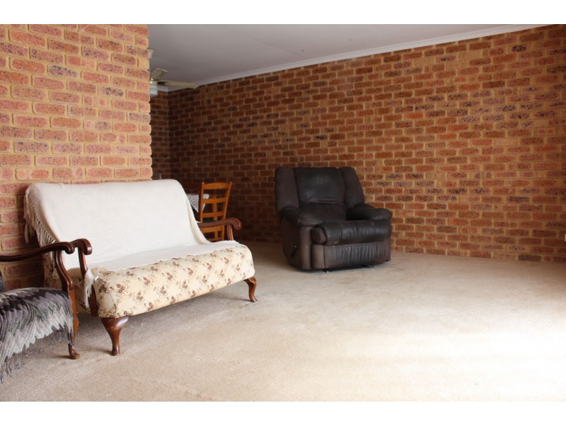 7 Bartlett Place, Port Denison WA 6525