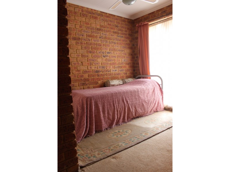 7 Bartlett Place, Port Denison WA 6525