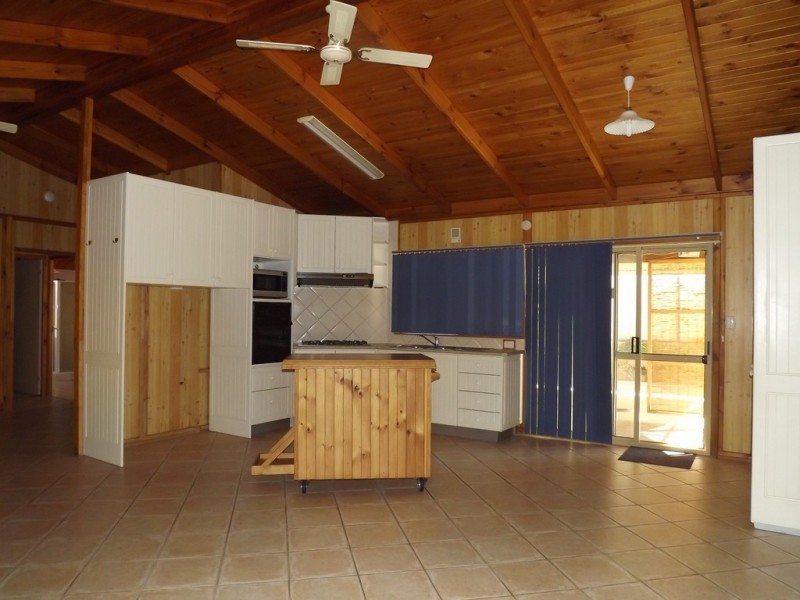 233 Point Leander Drive, Port Denison WA 6525