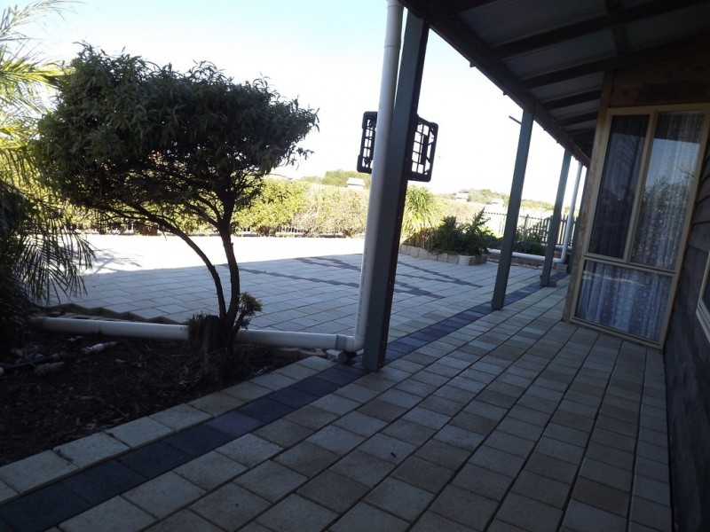 233 Point Leander Drive, Port Denison WA 6525