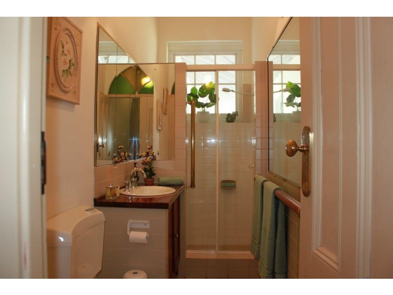 2 Hunts Road, Dongara WA 6525