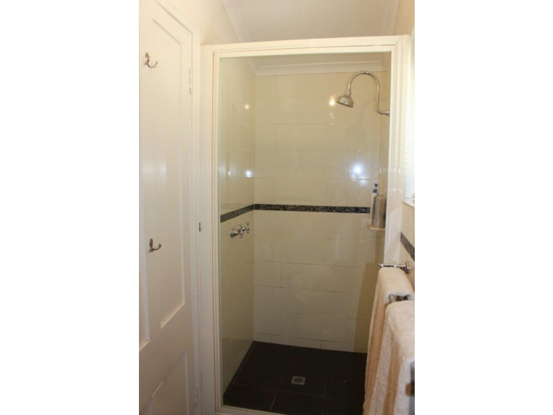 2 Hunts Road, Dongara WA 6525