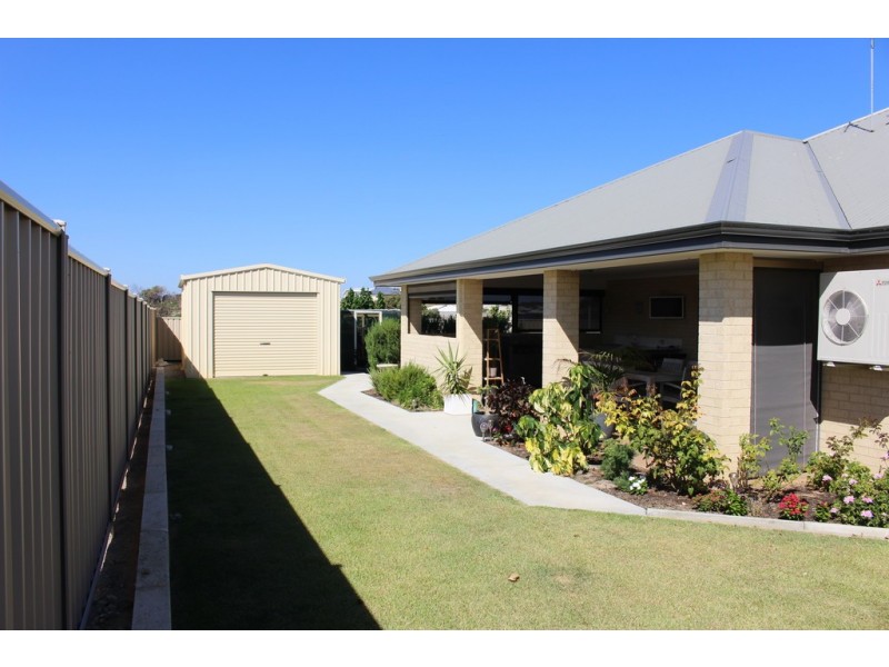 25 Mason Crescent, Port Denison WA 6525